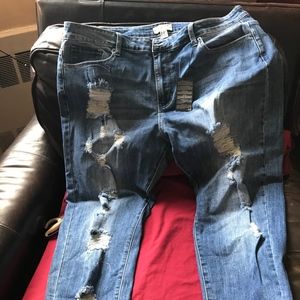 FOREVER 21 JEANS SIZE 18 (FIT LIKE 20) NWT